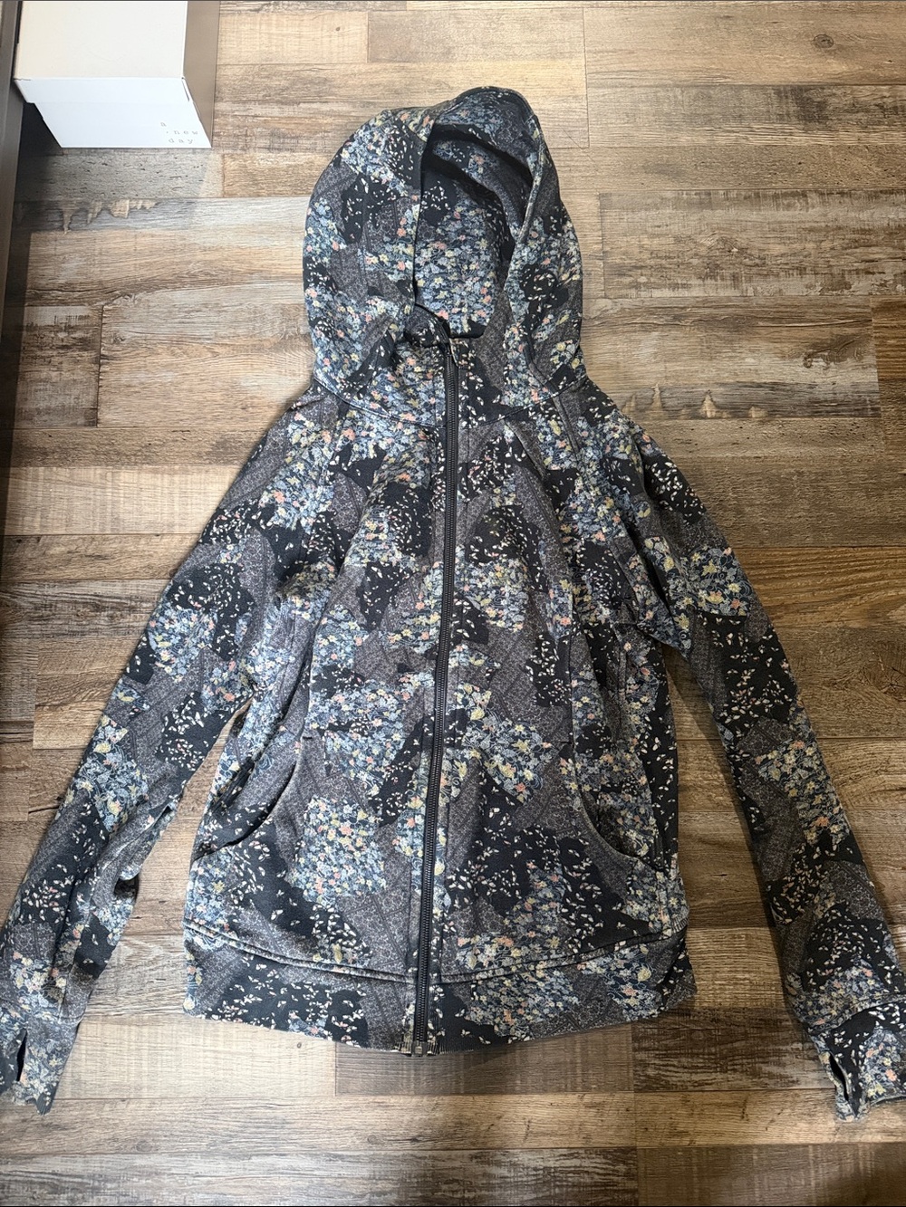 Lululemon Women's Hooded Zip Jacket in Black Floral Print